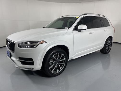 2018 Volvo XC90 T5 Momentum