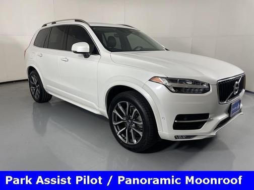 2018 Volvo XC90 T5 Momentum