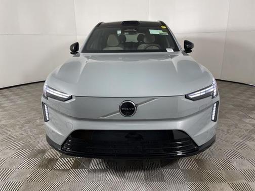 2025 Volvo EX90 Twin Motor Plus