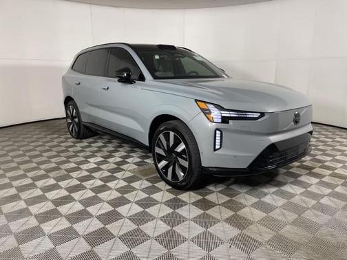 2025 Volvo EX90 Twin Motor Plus
