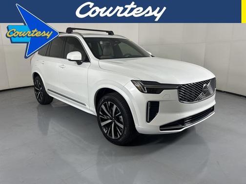 2025 Volvo XC90 B5 Core