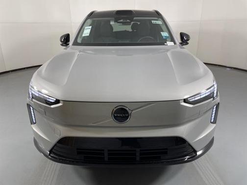 2025 Volvo EX90 Twin Motor Plus