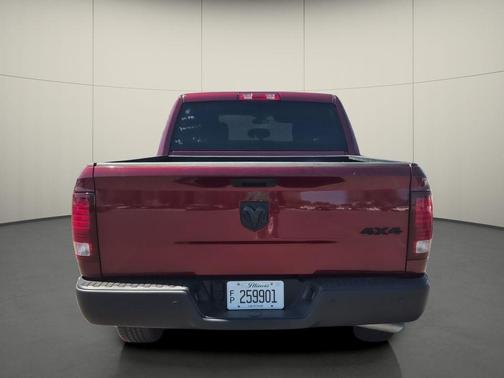 Delmonico Red Pearlcoat 2024 RAM 1500 Classic SLT