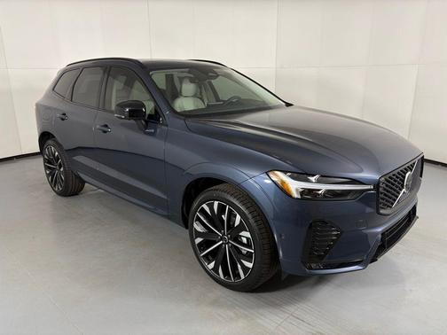 2026 Volvo XC60 B5 Ultra