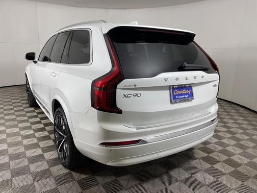 2025 Volvo XC90 Plug-In Hybrid T8 Plus 6-Seater