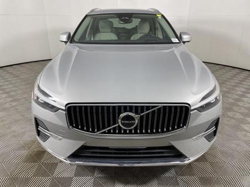 2022 Volvo XC60 B6 Inscription