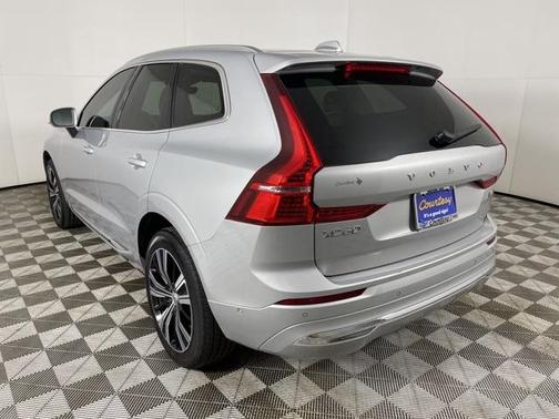 2022 Volvo XC60 B6 Inscription