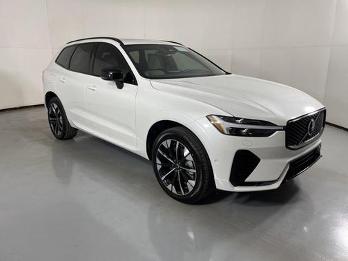 2026 Volvo XC60 T8 PLUS