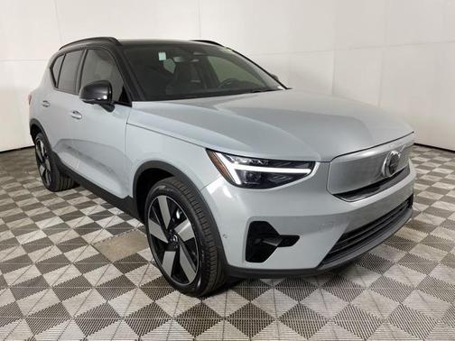 2025 Volvo EX40 Single Motor Extended Range Plus