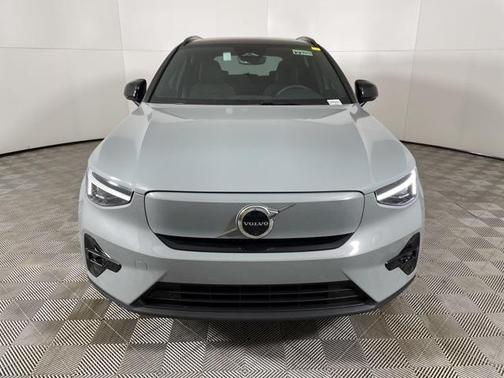 2025 Volvo EX40 Single Motor Extended Range Plus