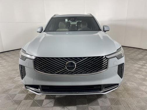 2025 Volvo XC90 Plug-In Hybrid T8 Plus 7-Seater
