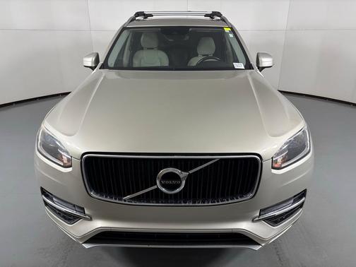 2016 Volvo XC90 T5 Momentum