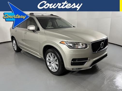 2016 Volvo XC90 T5 Momentum
