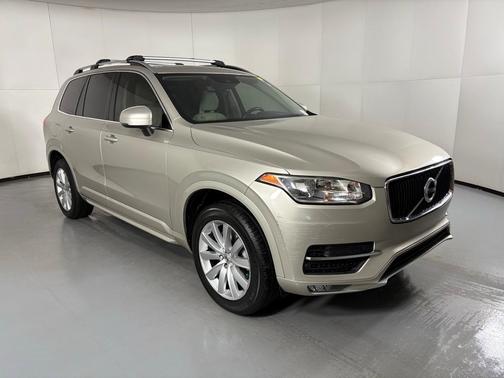 2016 Volvo XC90 T5 Momentum
