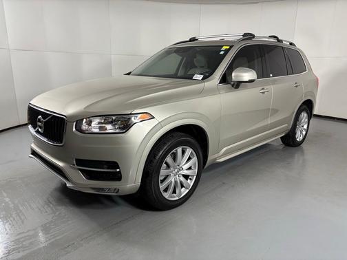 2016 Volvo XC90 T5 Momentum