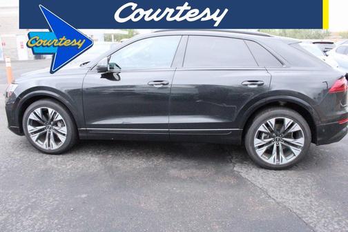 2025 Audi Q8 55 Premium