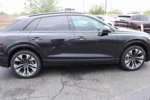 2025 Audi Q8 55 Premium