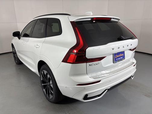 2026 Volvo XC60 B5 Plus