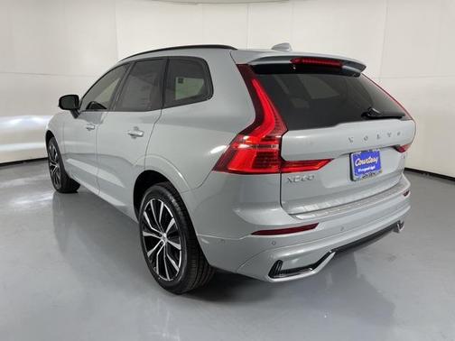 2025 Volvo XC60 B5 AWD Plus