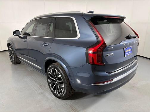 Denim Blue Metallic 2026 Volvo XC90 Plug-In Hybrid T8 Ultra 7-Seater