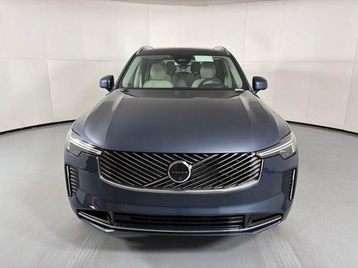 Denim Blue Metallic 2026 Volvo XC90 Plug-In Hybrid T8 Ultra 7-Seater