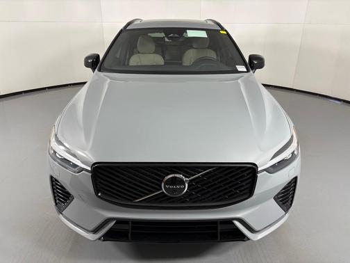 2026 Volvo XC60 Plug-In Hybrid T8 Plus