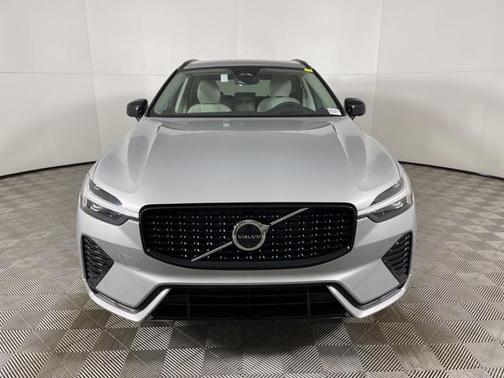 2025 Volvo XC60 B5 AWD Ultra