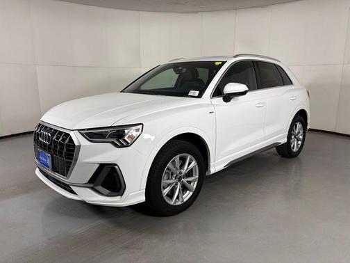 Arkona White 2024 Audi Q3 45 S line Premium