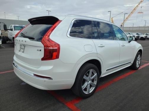 2024 Volvo XC90 B5 Core Bright Theme