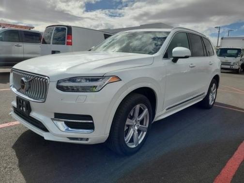 2024 Volvo XC90 B5 Core Bright Theme