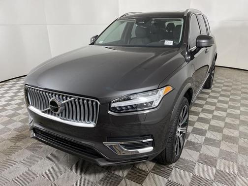 2025 Volvo XC90 Plug-In Hybrid T8 Plus 6-Seater