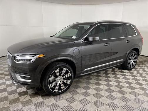 2025 Volvo XC90 Plug-In Hybrid T8 Plus 6-Seater