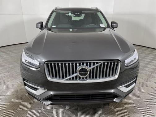 2025 Volvo XC90 Plug-In Hybrid T8 Plus 6-Seater