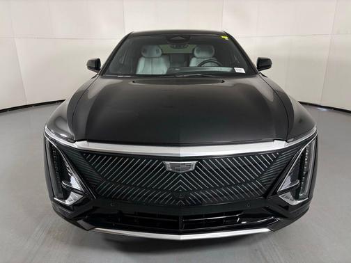 Stellar Black Metallic 2023 Cadillac LYRIQ Luxury