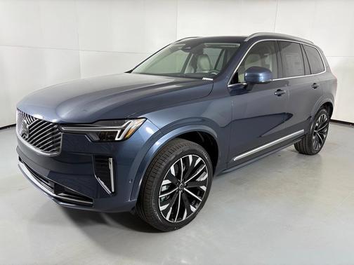 2026 Volvo XC90 B6 Ultra 7-Seater