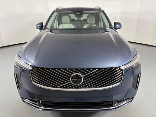 2026 Volvo XC90 B6 Ultra 7-Seater