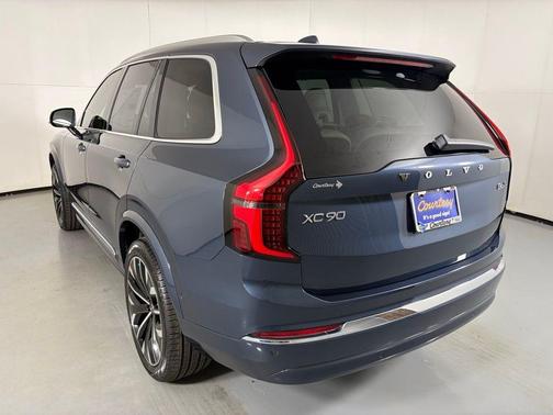 2026 Volvo XC90 B6 Ultra 7-Seater