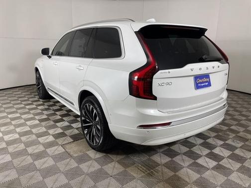 2025 Volvo XC90 Plug-In Hybrid T8 Ultra 6-Seater