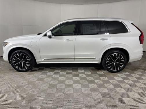 2025 Volvo XC90 Plug-In Hybrid T8 Ultra 6-Seater