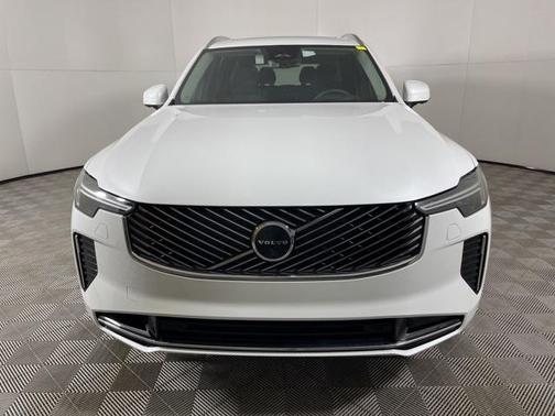 2025 Volvo XC90 Plug-In Hybrid T8 Ultra 6-Seater