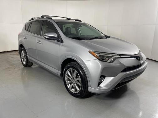 2017 Toyota RAV4 Platinum