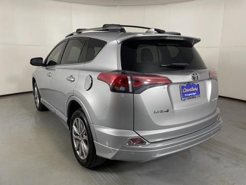 2017 Toyota RAV4 Platinum