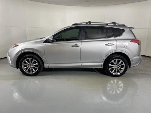 2017 Toyota RAV4 Platinum