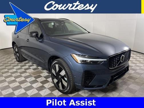 2025 Volvo XC60 Plug-In Hybrid T8 Plus