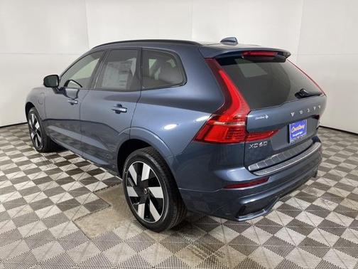 2025 Volvo XC60 Plug-In Hybrid T8 Plus
