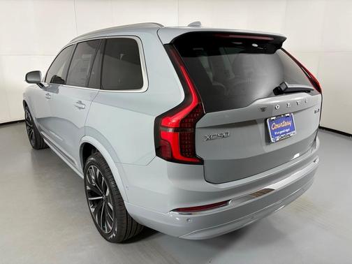 2026 Volvo XC90 B6 Ultra 7-Seater