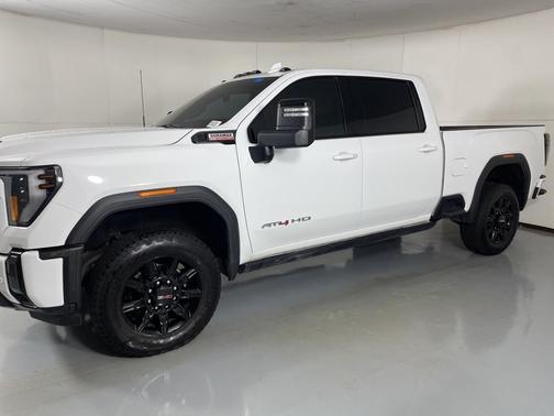 2024 GMC Sierra 2500 AT4