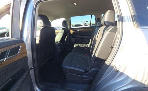 2024 Volkswagen Atlas 2.0T SE