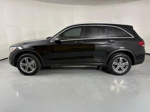 Black 2022 Mercedes-Benz GLC 300 Base