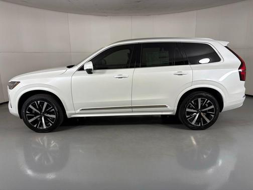 2026 Volvo XC90 B6 Core